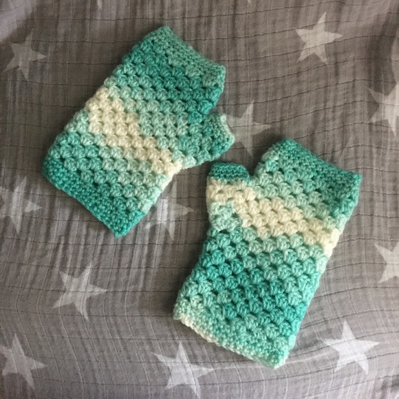 Green and White Handmade Handwarmers - Picture 1 of 1